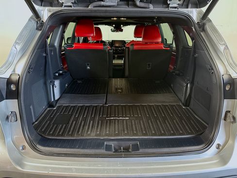 Used 2021 Toyota Highlander XSE AWD/4WD image 27