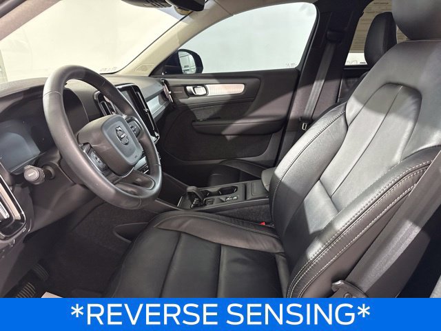 Used 2022 Volvo XC40 T5 Momentum AWD/4WD image 19