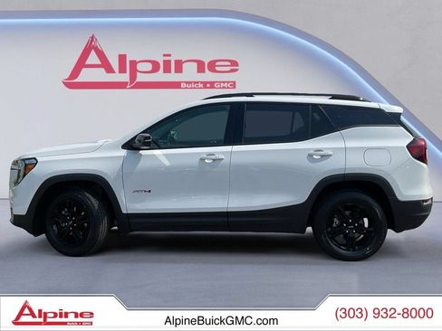 Used 2024 GMC Terrain AT4 AWD/4WD image 2
