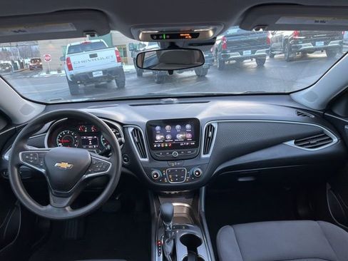 Used 2025 Chevrolet Malibu LT image 31