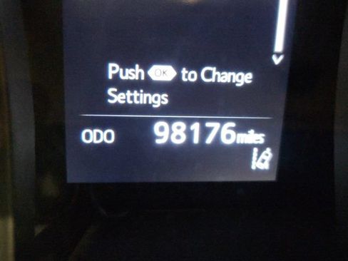 Used 2022 Toyota Camry LE FWD image 22