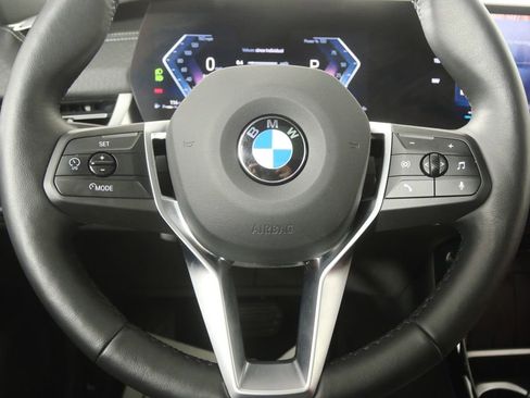 Certified 2025 BMW X2 xDrive28i image 18