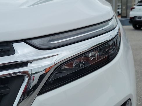 Certified 2024 Chevrolet Equinox LT FWD image 9