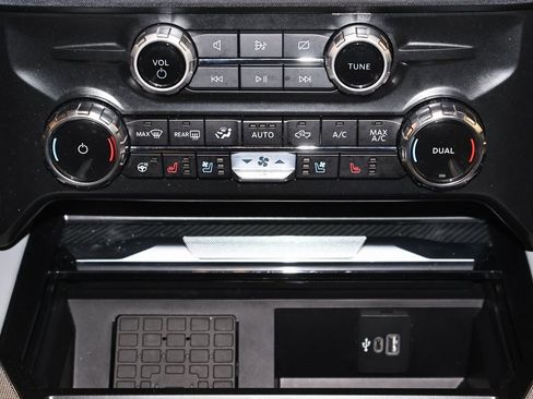 Certified 2024 Ford F350 Limited w/ FX4 Off-Road Package image 27