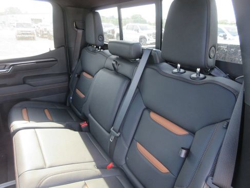New 2026 GMC Sierra 1500 AT4 w/ AT4 Premium Package AWD/4WD image 16