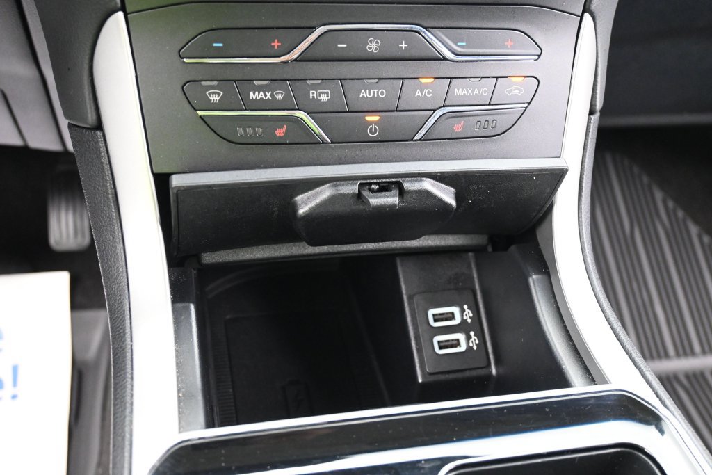 Used 2020 Ford Edge SEL w/ Convenience Package FWD image 12