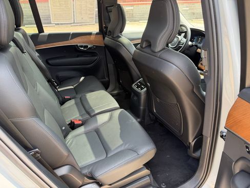 Used 2025 Volvo XC90 T8 Plus w/ Protection Package Premier AWD/4WD image 25