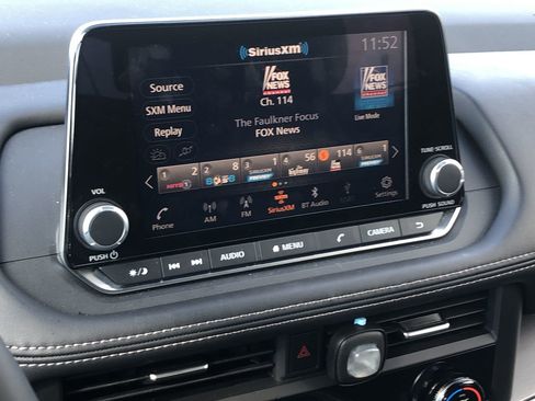 Used 2025 Nissan Rogue SV image 20