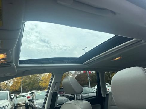 Used 2015 Subaru Forester 2.5i Limited image 17