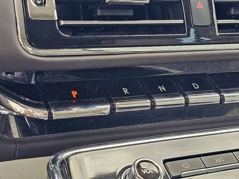 Used 2020 Lincoln Navigator Black Label w/ Cargo Convenience Package image 24