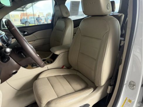 Used 2017 GMC Acadia Denali w/ Technology Package AWD/4WD image 14