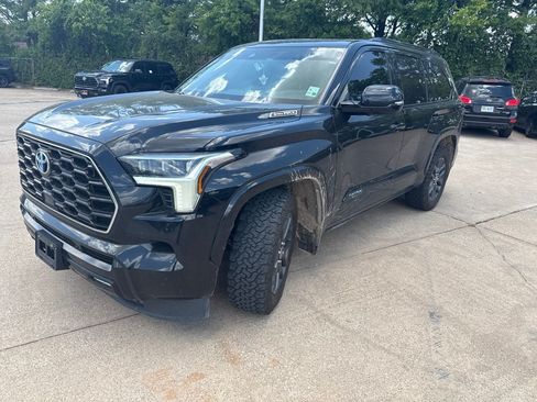 Used 2023 Toyota Sequoia Platinum AWD/4WD image 1