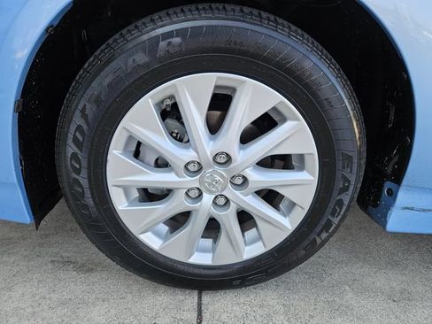 Used 2013 Toyota Prius Prime Advanced FWD image 9