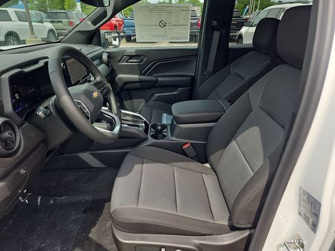 New 2026 Chevrolet Colorado W/T w/ WT Custom Package AWD/4WD image 18