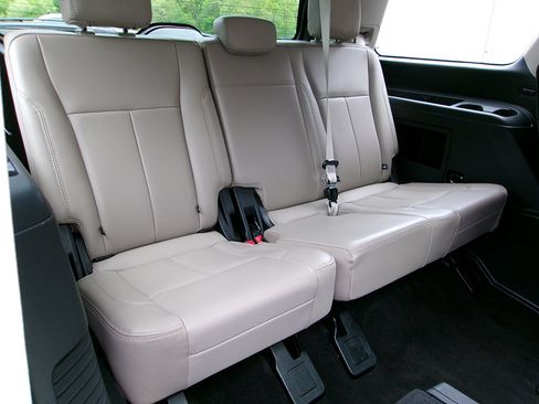 Used 2022 Ford Expedition XLT AWD/4WD image 14
