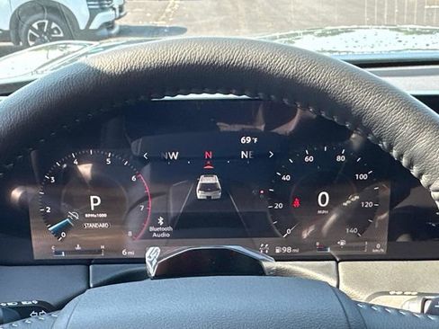 New 2025 Nissan Armada SL w/ Captain's Chari Seat Package image 39