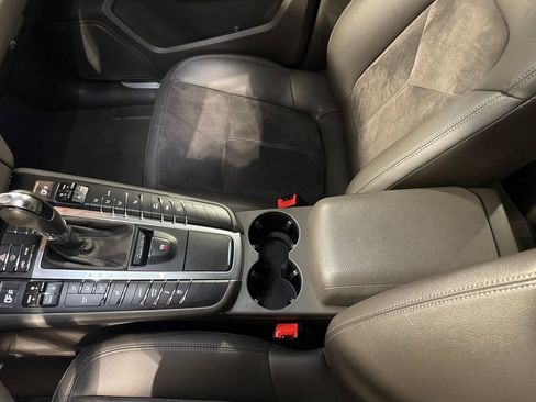 Used 2017 Porsche Macan S image 21