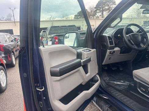 Used 2017 Ford F150 XLT w/ Equipment Group 302A Luxury image 12