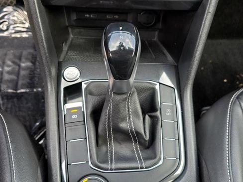 Certified 2022 Volkswagen Tiguan SE image 23