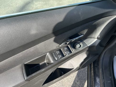 Used 2012 Chevrolet Cruze LT image 8