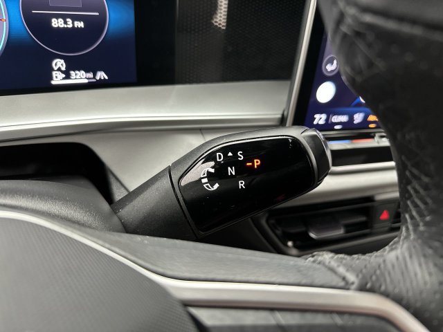 Certified 2026 Volkswagen Tiguan SE R-Line AWD/4WD image 19