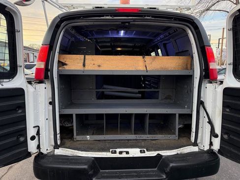 Used 2014 GMC Savana 2500 w/ Cold Climate Package RWD image 27