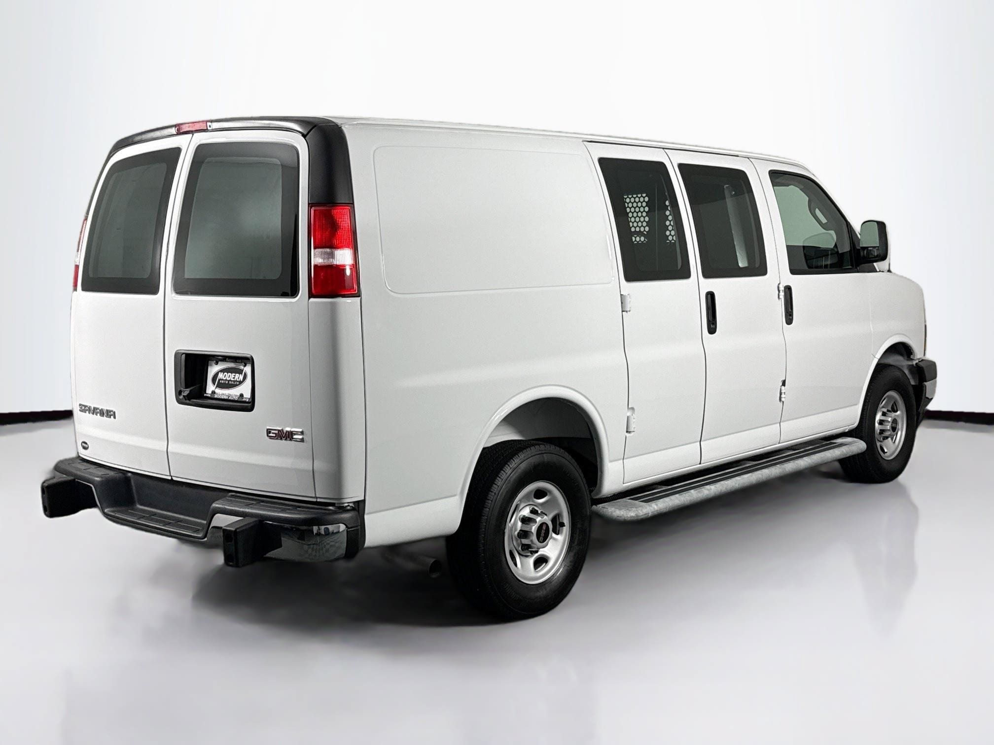 Used 2025 GMC Savana 2500 w/ Driver Convenience Package RWD image 15