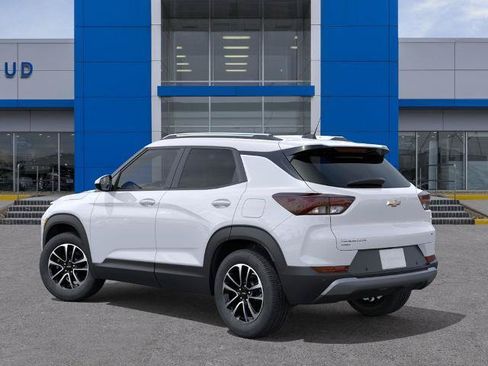 New 2026 Chevrolet TrailBlazer LT w/ Convenience Package AWD/4WD image 3