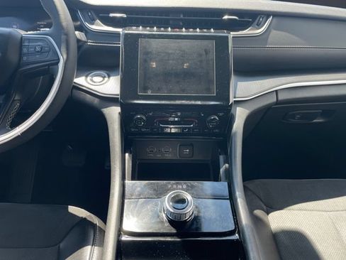Used 2023 Jeep Grand Cherokee L Laredo AWD/4WD image 11