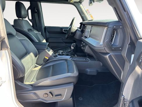 Used 2025 Ford Bronco Outer Banks image 10