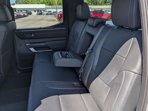 Used 2025 Toyota Tundra Platinum AWD/4WD image 25