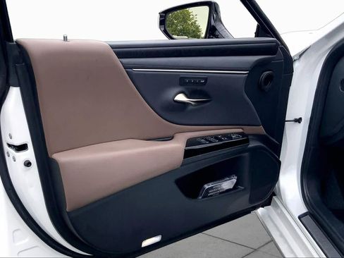 Used 2024 Lexus ES 350 w/ Premium Package FWD image 22