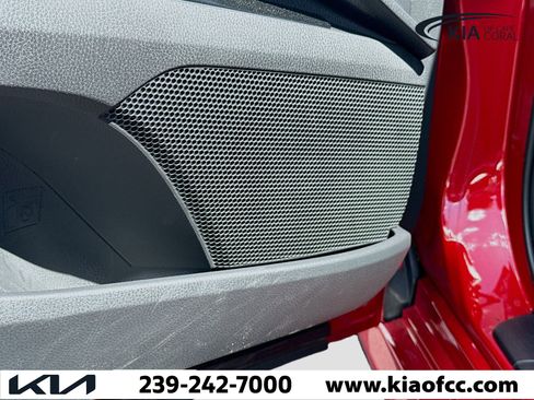 Used 2025 Toyota Camry LE w/ Convenience Package image 22