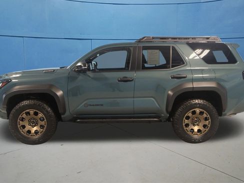 Used 2025 Toyota 4Runner Trailhunter image 35