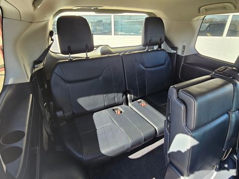 Used 2014 Lexus LX 570 4WD image 19