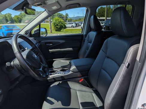 Certified 2025 Honda Ridgeline RTL image 14
