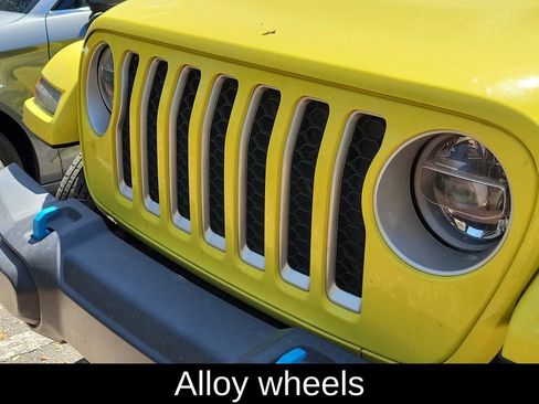 Used 2022 Jeep Wrangler Unlimited Sahara image 5