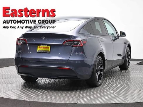Used 2021 Tesla Model Y Long Range AWD/4WD image 5
