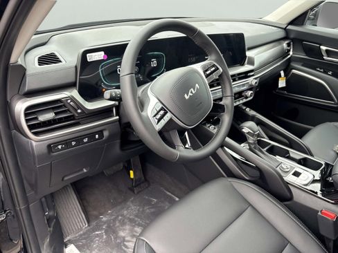 New 2025 Kia Telluride S image 24