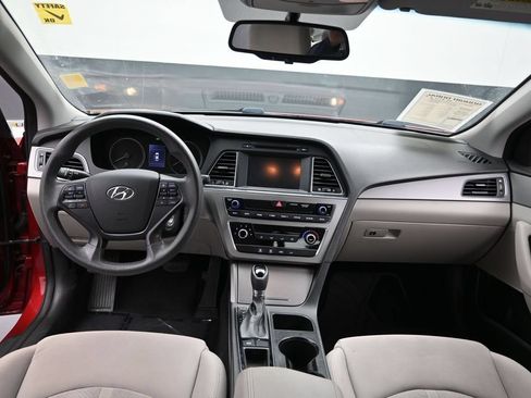Used 2016 Hyundai Sonata SE w/ Cargo Package FWD image 17