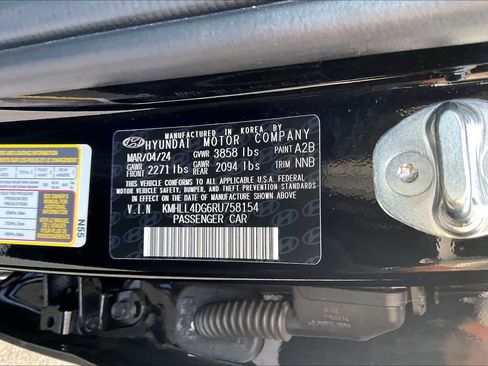 Used 2024 Hyundai Elantra SE image 33