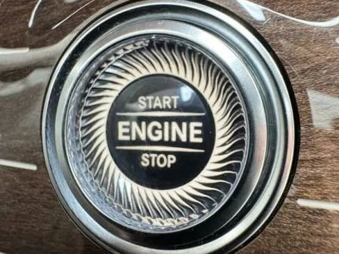 Used 2017 Mercedes-Benz E 300 4MATIC image 30