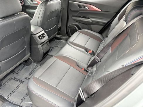 Used 2024 Chevrolet Equinox EV RS FWD image 16