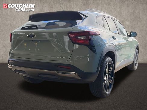 New 2026 Chevrolet Trax ACTIV w/ Sunroof Package FWD image 6