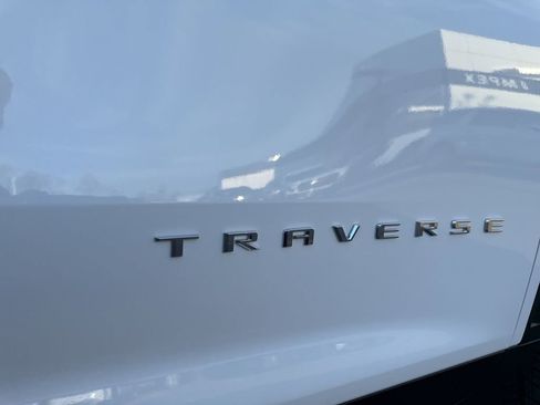 Used 2026 Chevrolet Traverse LT w/ Driver Confidence Package FWD image 33
