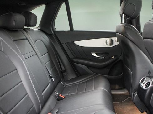 Used 2021 Mercedes-Benz GLC 300 image 27