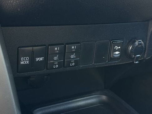 Used 2016 Toyota RAV4 Limited w/ Advanced Technology Package FWD image 18