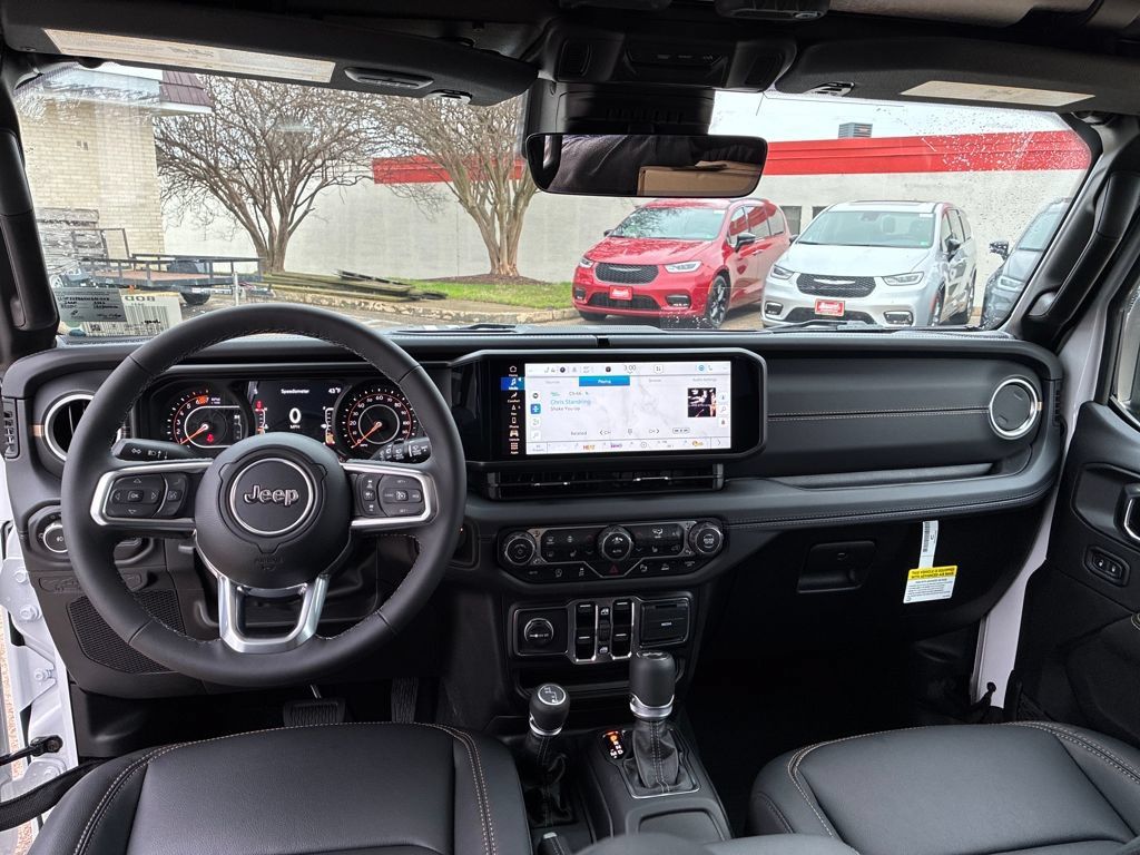 New 2025 Jeep Wrangler Unlimited Sahara AWD/4WD image 13