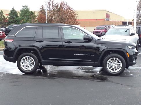 Used 2025 Jeep Grand Cherokee Laredo X w/ Luxury Tech Group I image 8