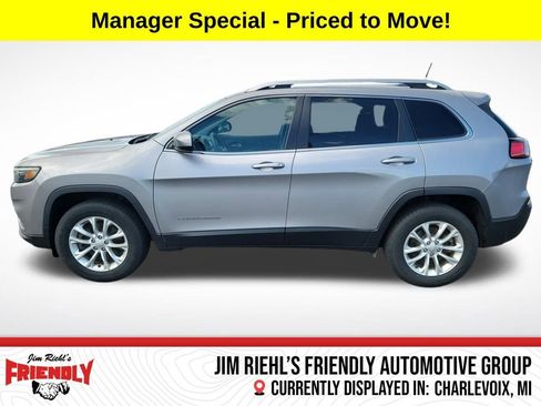 Used 2019 Jeep Cherokee Latitude w/ Popular Appearance Group image 2